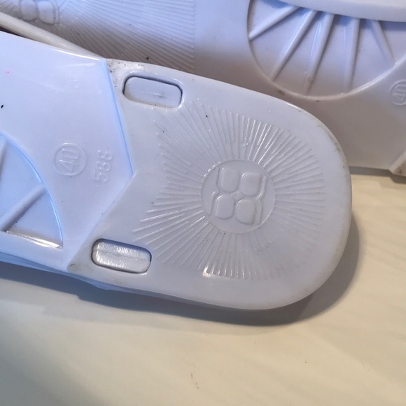 European White Plastic Sandals With Bow Size 10 - Picture 5 of 5